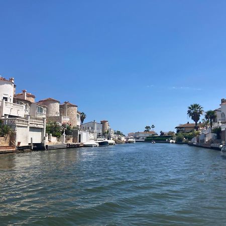Charmante Maison Coeur De Ville 650M Plage Емпуриабрава Екстериор снимка