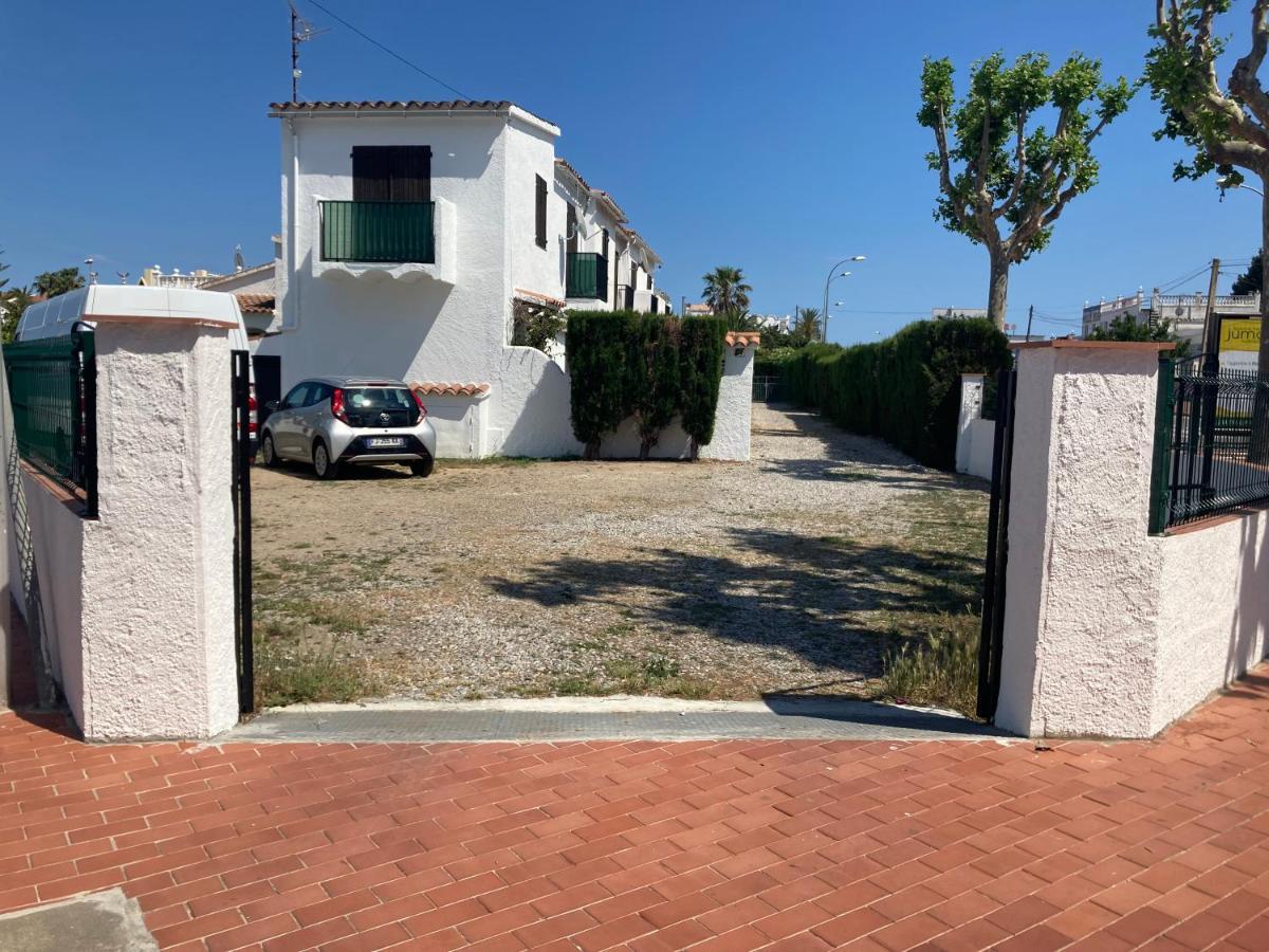 Charmante Maison Coeur De Ville 650M Plage Емпуриабрава Екстериор снимка